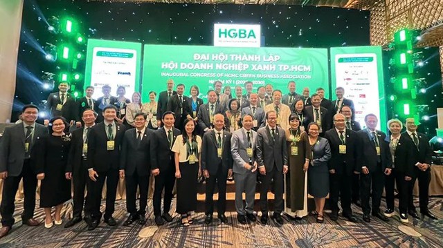 Ban Chấp hành HGBA gồm 52 ủy viên đã được bầu chọn, trong đó có 17 ủy viên Ban Thường vụ và 3 ủy viên Ban Kiểm tra – đại diện cho nhiều ngành nghề từ sản xuất, xây dựng, năng lượng đến tài chính, công nghệ - Ảnh: VGP/MT